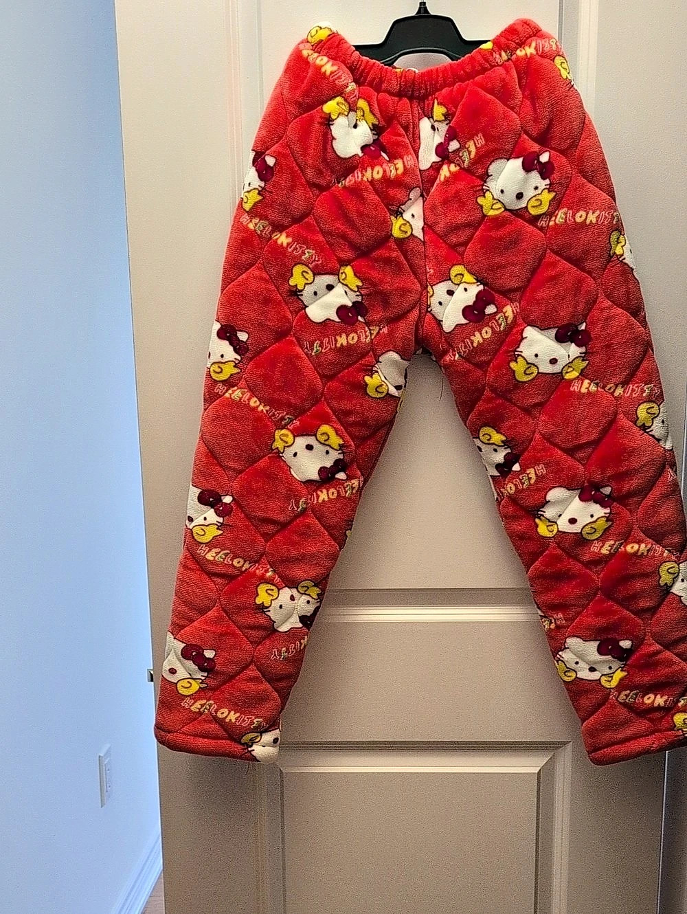 Women's Hello Kitty Set - Picture 2 of 6
